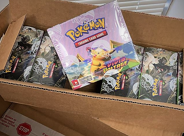 goingtwice_com's tweet photo. Christmas in November! #pokemon #pokemoncards #psa #bgs #charizard #pikachu #eveelution #blastoise #pokemonpsa #pokemontcg #mewtwo #pokemonfan #pokemongo #pokemoncollection #gradedpokemoncards #goingtwice #auction #collectibles #lugia #cgc #investing
#vividvoltage #tradingcards https://t.co/7bKvb4COLh