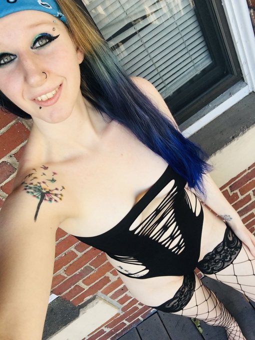 I'd love to see a chain of women slaying their lingerie! https://t.co/Appj9GMLyv<a href="/tag/livestream"class="tags"><span>#livestream</span></a><a href="/tag/nsfw"class="tags"><span>#nsfw</span></a><a href="/tag/lewd"class="tags"><span>#lewd</span></a><a href="/tag/contentcreator"class="tags"><span>#contentcreator</span></a><a href="/tag/apex"class="tags"><span>#apex</span></a>