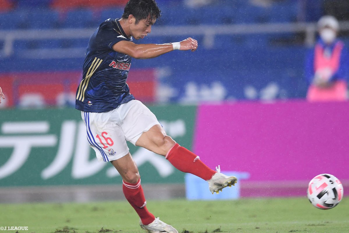 J_League's tweet photo. 🎂HAPPY BIRTHDAY🎂

本日、11月13日は
#横浜Ｆ・マリノス
#高野遼 選手の誕生日です✨

高野選手、
おめでとうございます❗

@prompt_fmarinos
@rt248

#Ｊリーグ https://t.co/50DEn9UBN0