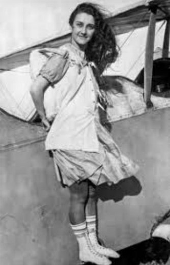 One day Tiny saw the travelling troupe Charles Broadwick's World Famous Aeronauts perform parachute jumps from a hot air balloon and decided to join them. She took Broadwick's surname from then on and was billed as The Doll Girl.3/