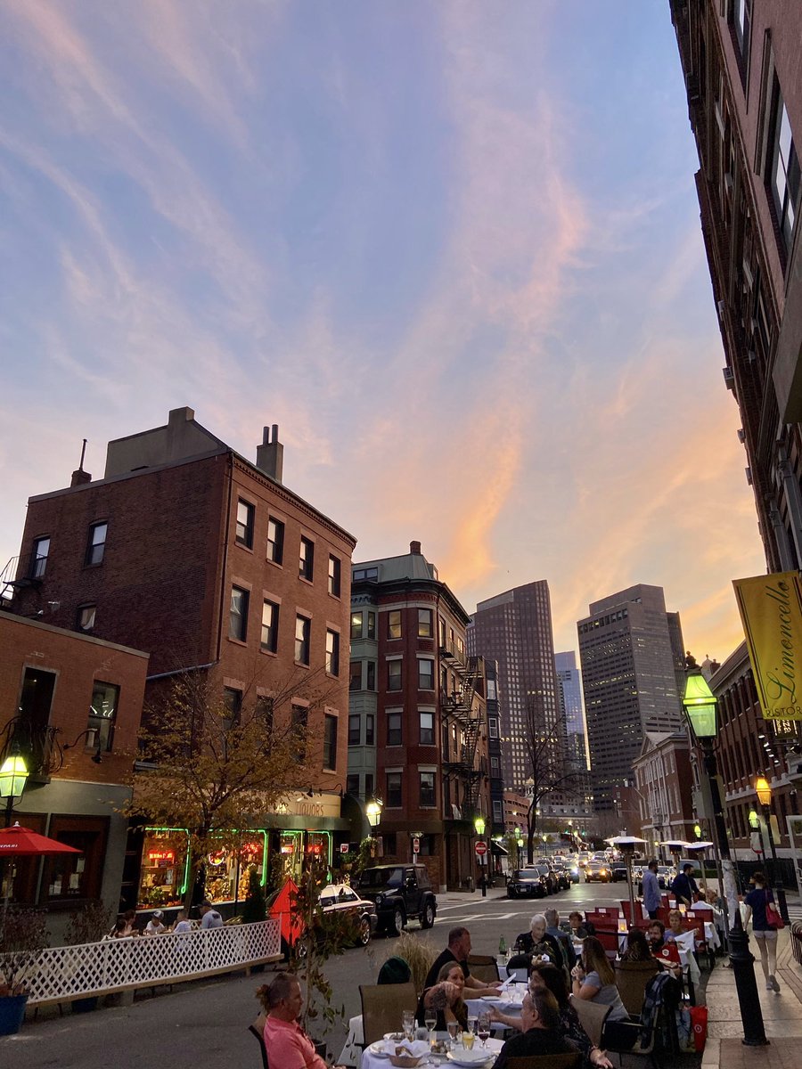 MrsNickYoung's tweet photo. boston is clearly the superior city and continues to live in my head rent free😩😩 https://t.co/JcOeZjCeQA