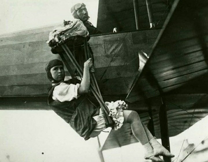 Tiny also became the first woman to make a parachute jump into water. In 1914 she demonstrated parachutes to the U.S Army. The army at the time had a fleet of small, hazard-prone aircraft. Reluctant at first, they watched Tiny jump from the planes and drop from the sky. 5/