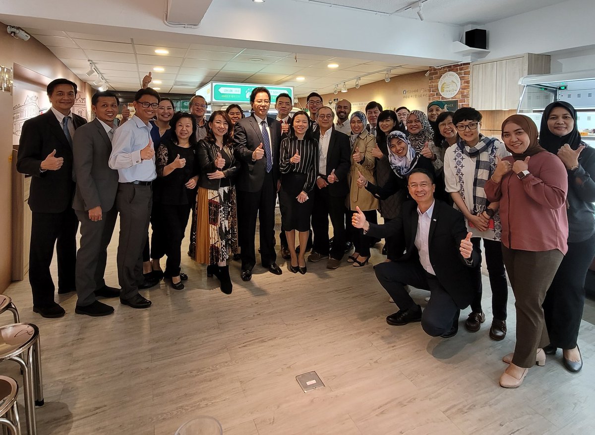 MYMFTCTaipei's tweet photo. hosted a Networking Dinner with MAYCHAM Taipei on 12 November 2020 at BSZ Lok Lok Satay Celup
#PMRM
#MaychamTaipei
@MalaysiaMFA @matrade @OfficialMIDA @TourismMalaysia @imigresenmy https://t.co/V31MV6s2y7