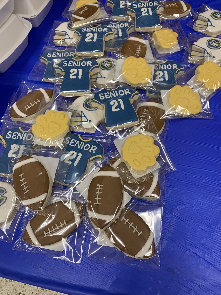 Senior Football Meal was a success!   Thank you Tree Top Construction (Billy Walpole) for sponsoring the meal and Taylor’s Smokehouse for the delicious Bar -B- Que!   I cannot thank all the parent enough that come and help make this a success!!