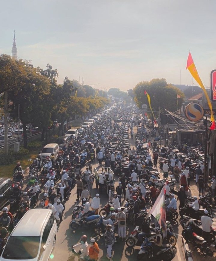 JhonSitorus_18's tweet image. Hari ini di Tebet, Jakarta Selatan

Harap bersabar kepada teman2 yg mau berangkat kerja

Karena NEGARA sudah tidak mampu lagi mengatur rakyatnya

Mohon hindari area Jl Tebet Timur Raya, Jakarta Selatan