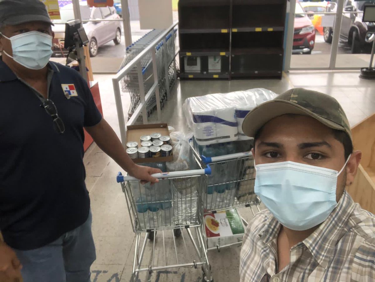EdrianJaramillo's tweet photo. Quiero agradecer a todas las personas que han ayudado en el Distrito de Tierras Altas.
En especial a @GuillenOlmedoE que por 2 días estuvo brindándonos apoyó con donaciones y su tiempo.
En la comunidad de Paso Ancho.
Se le agradece enormemente su gesto.👏👏💪 https://t.co/nNeqf9Nfvz