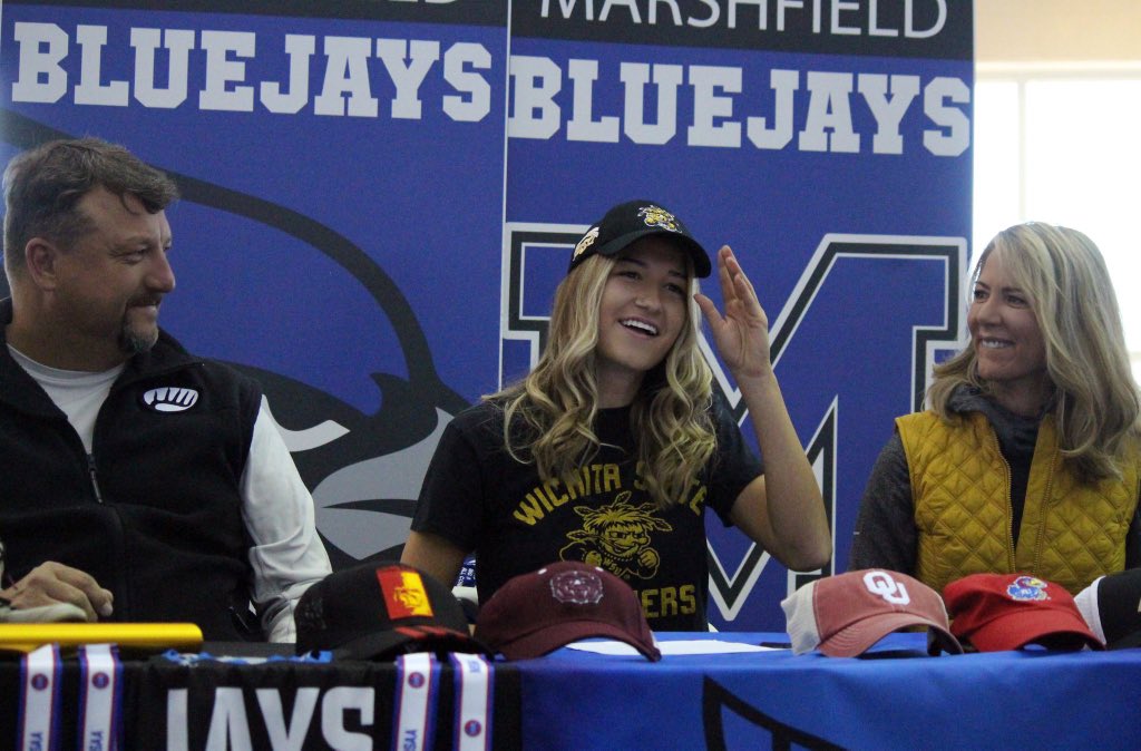 briannautecht's tweet photo. It’s official! Thank you to my family, coaches, and the Marshfield community for showing me so much love and support throughout this process. I am beyond excited to be apart of @GoShockersTFXC where I know I will be pushed to reach all of my dreams. @MoMileSplit @milesplit https://t.co/DnoGKPmFet