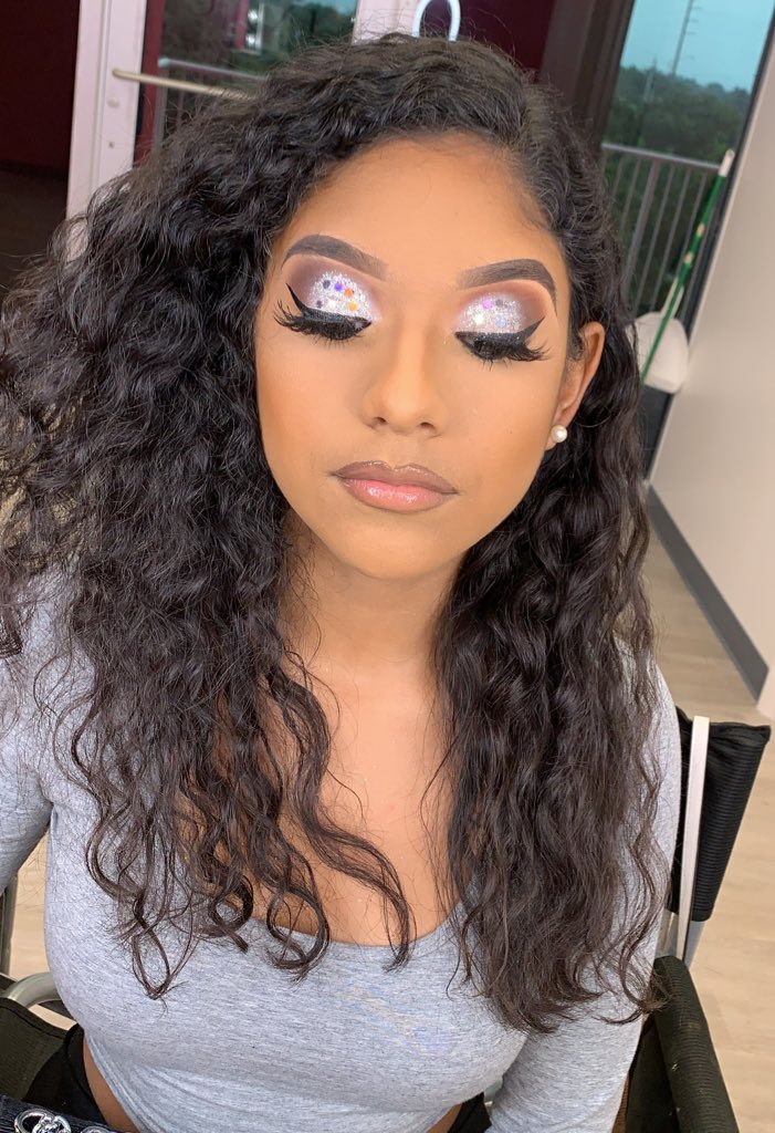 Full face beat 💄 #miamimakeupartist  Link in bio to book an appt 🥰