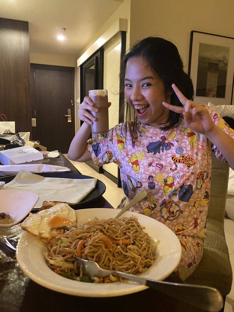 CarlooFernandez's tweet photo. Sabay tayo tataba 😘🐙 https://t.co/O8lhKjkOUw