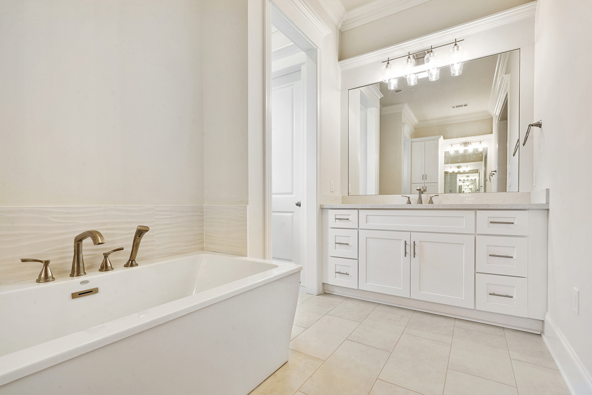 thekellywgroup's tweet image. The Master Suite of This #NewCustomHome Includes a Barn Door Entry to the Master Bath. Water Views, a Tray Ceiling, Inset Lighting &amp;amp; a Ceiling Fan! 717 Grey Heron Lane Will Be Part of the #CommunityOpenHouse at Bedico Creek Preserve Sunday at 11am! ow.ly/2cqm50Cf0IF