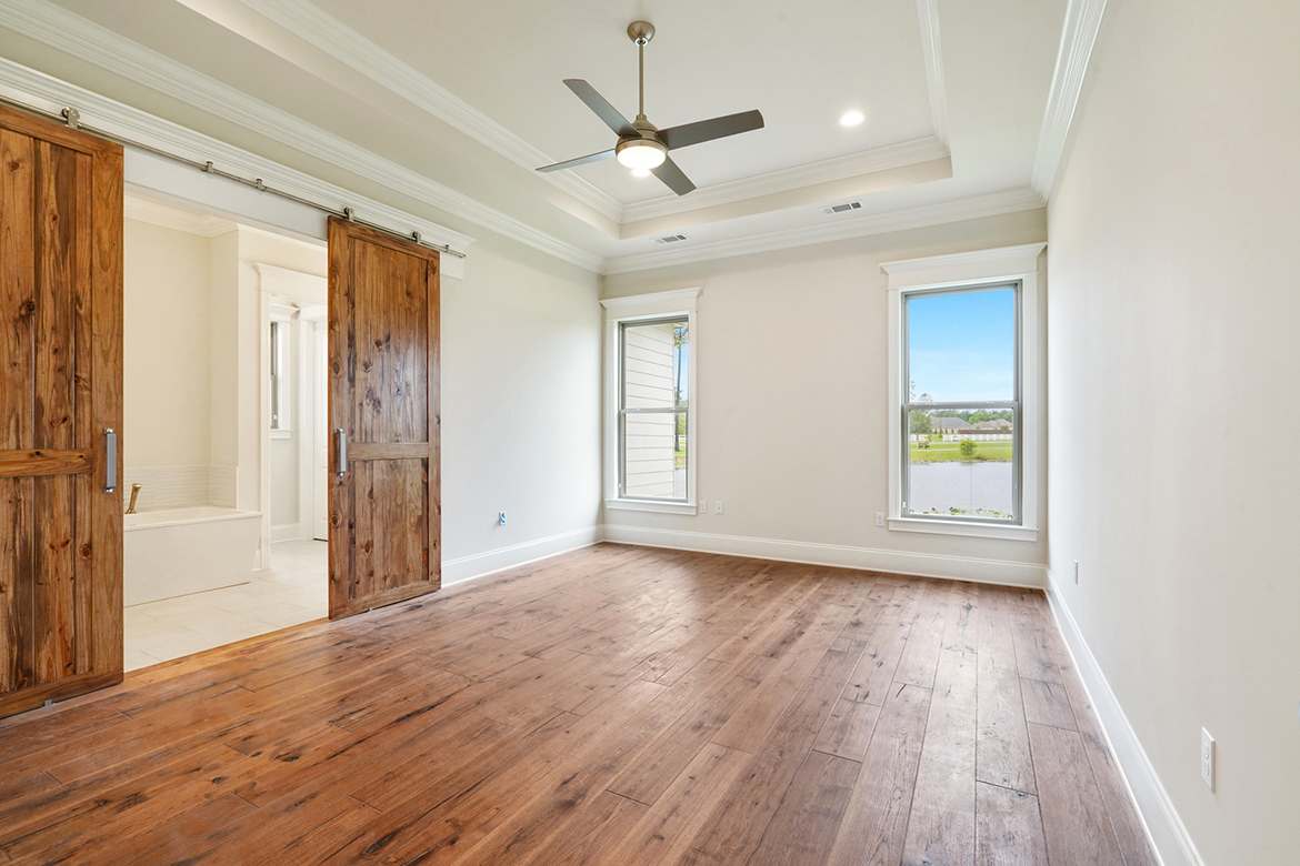 thekellywgroup's tweet image. The Master Suite of This #NewCustomHome Includes a Barn Door Entry to the Master Bath. Water Views, a Tray Ceiling, Inset Lighting &amp;amp; a Ceiling Fan! 717 Grey Heron Lane Will Be Part of the #CommunityOpenHouse at Bedico Creek Preserve Sunday at 11am! ow.ly/2cqm50Cf0IF