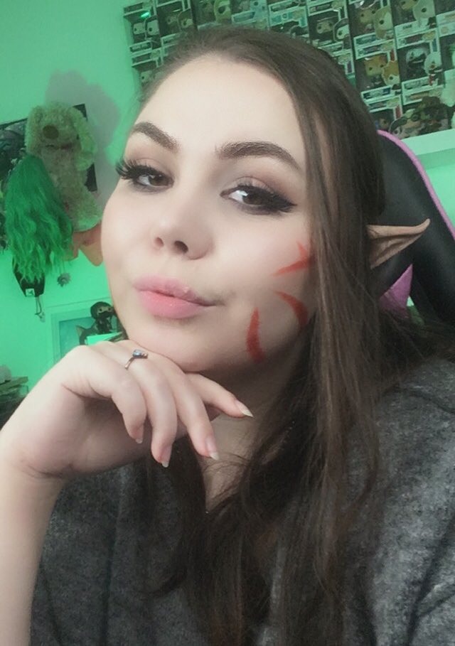 ✧☽𝓥𝓲𝓴𝓲𝓷𝓰☾✧ tweet media