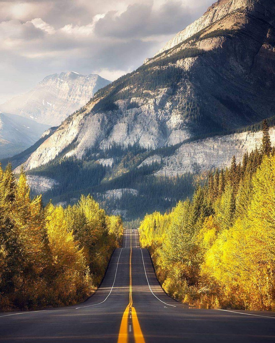 TravelerOffGrid's tweet photo. Banff, Canada 🇨🇦 https://t.co/fXsxRgxreX