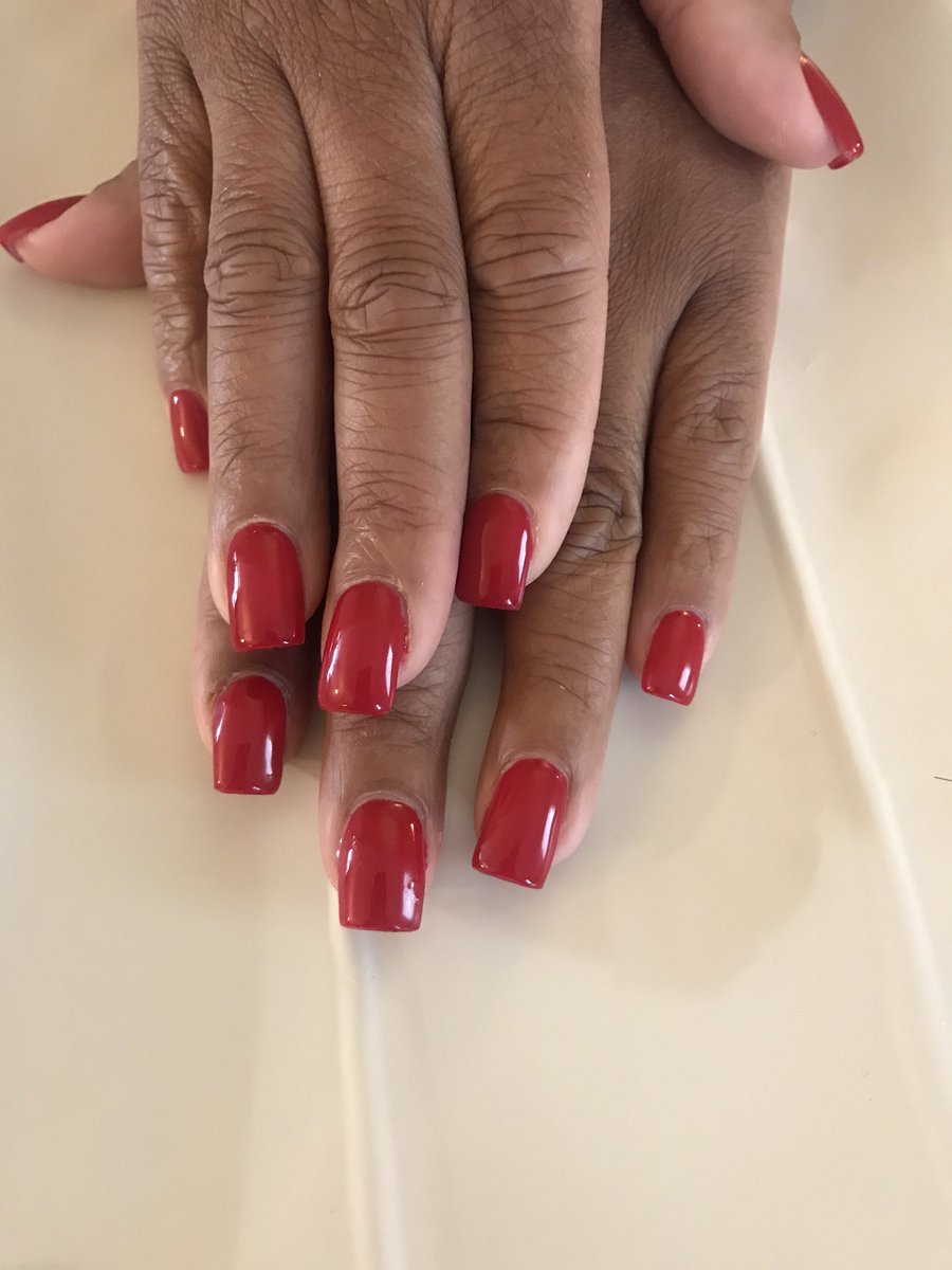 11Bperez's tweet photo. Tis the season 🎄... or is it too early 🤣 which red r u?!? 
.
.
#nails #acrylicnails #rednails #nailtech #youngnails #aspnails #nuninails #opi #kiarasky #gelish #ibd @youngnailsinc @GelishPro https://t.co/qhyvgJidvH