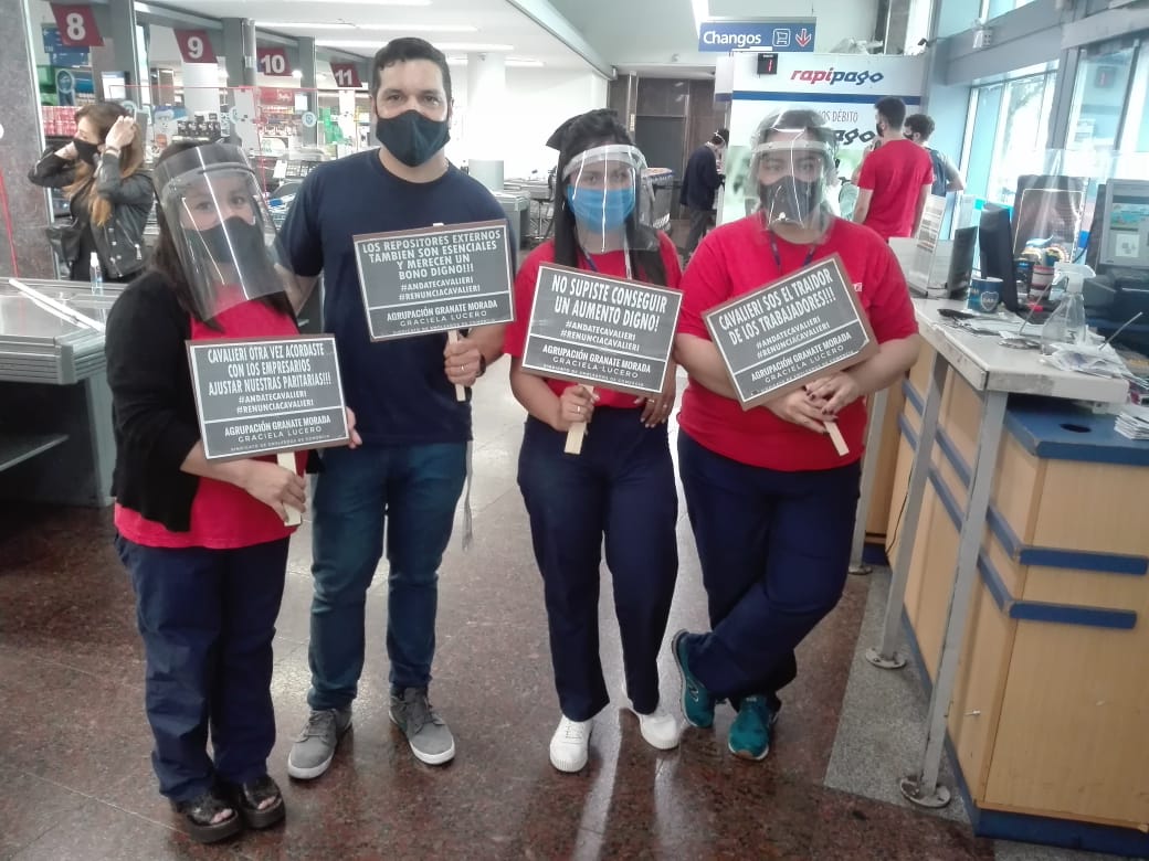 diegodas52's tweet photo. #andatecavalieri
#renunciacavalieri
El siniestro de los trabajadores no una pimentero
@ibocortez49 
@SubOrganizacion 
@MuerzaRamon 
@lpsargentina https://t.co/fzBS3rupq2