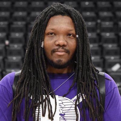 Honestly forgot that I have a “professional” twitter page. 

 #NewProfilePic