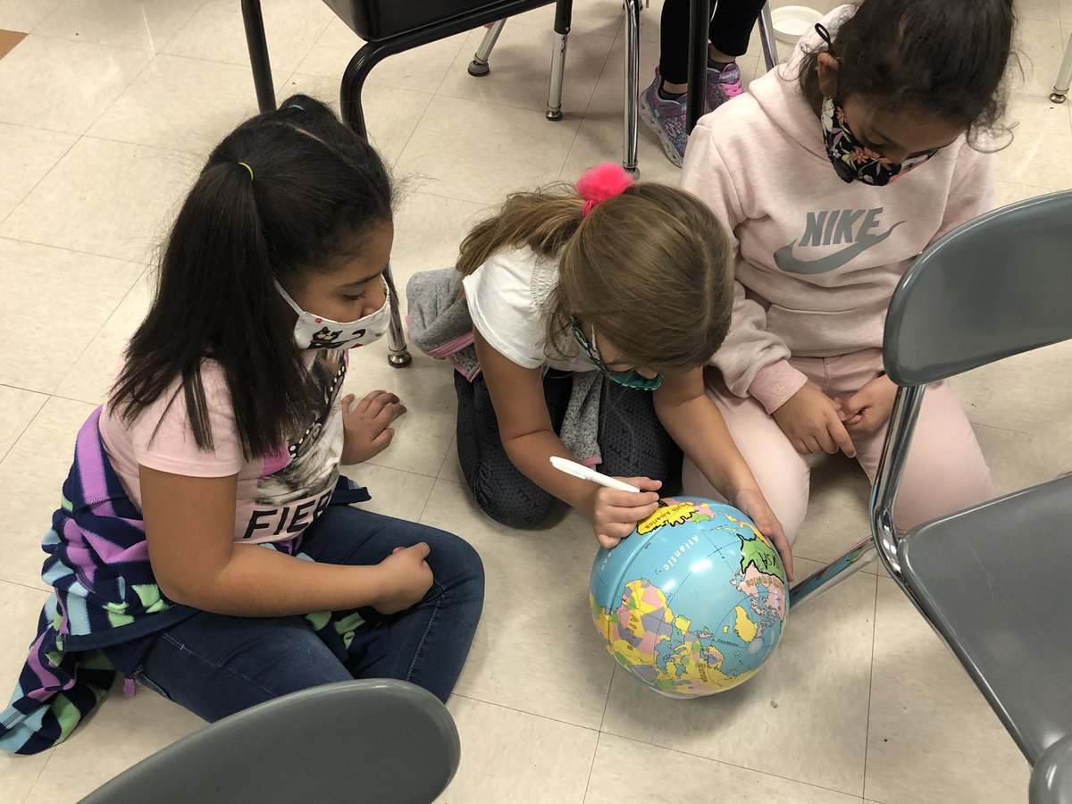 KiserClass's tweet photo. In this classroom, we donโt just read about social studies concepts. Learners explored globes & maps today looking for different ways map makers give us information. They located the continents, oceans, & specific countries. #WeAreMidview #GeographyGenius #Nystrom https://t.co/1o1LWRsfpk