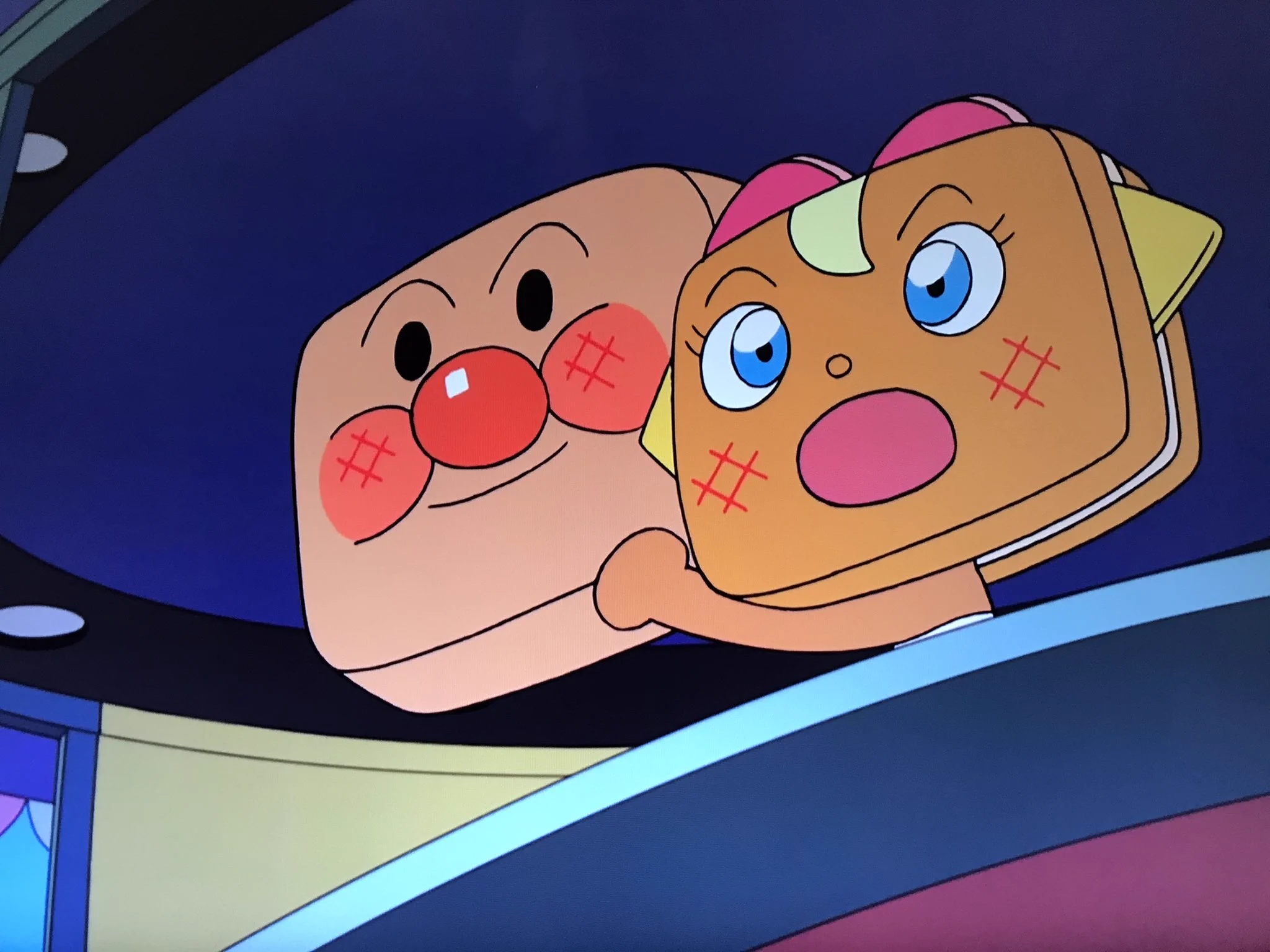 アンパンマンの顔が四角に！？ホットサンドアンパンマンが誕生www