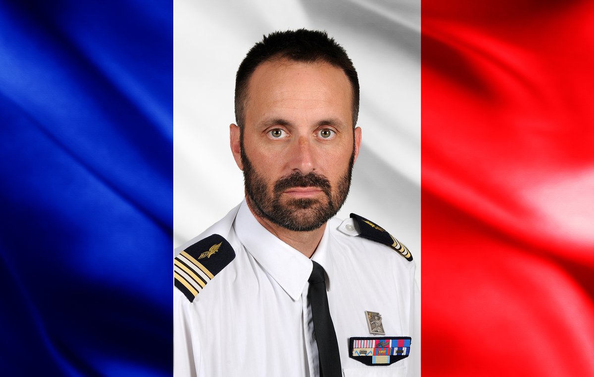 Armee_de_lair's tweet photo. « Au nom des Aviatrices et des Aviateurs, je présente mes sincères condoléances à la famille et aux proches du lieutenant-colonel Sébastien Botta, mort en opérations au service de la France. Unis pour Faire Face. »
- Général Philippe Lavigne, CEMAAE https://t.co/G93ZbDdsNM