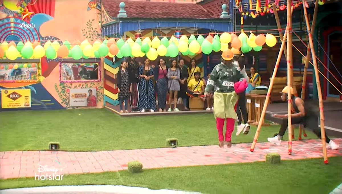 michaelarun_m's tweet photo. #BiggBossTamil4 

#Promo2

#CaptainTask between

#Gaby #Nisha #Aajeesh

" Who will be the Captain...
  Who will be.... 
  Who got 27 coins..... "

👏👏 https://t.co/lrdQi2GLGu