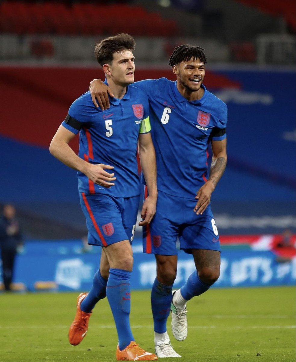 HarryMaguire93's tweet photo. Captain ✅
Win ✅
Clean sheet ✅
Goal ✅
A night I’ll remember 🏴🦁❤️ https://t.co/r4mOZ5p1C0