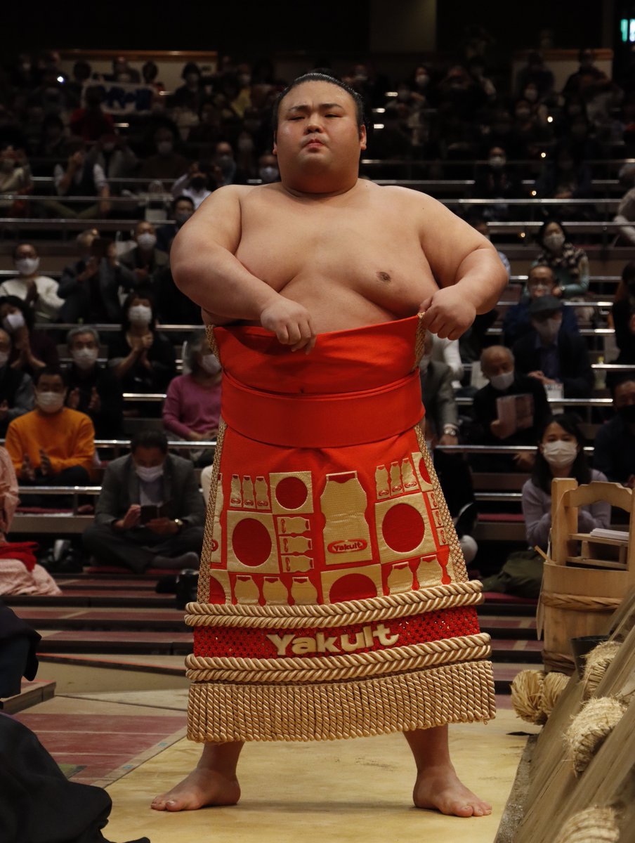 sumokyokai's tweet photo. <六日目の様子>
幕内土俵入り。
5連勝中の貴景勝、照ノ富士、千代の国。
#相撲 #11月場所 #東京 https://t.co/Czhhxr8DFc
