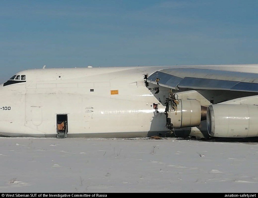 AviationSafety's tweet image. An Antonov An-124 suffered a runway excursion after an emergency return to Novosibirsk-Tolmachevo Airport, Russia. 
aviation-safety.net/database/recor…