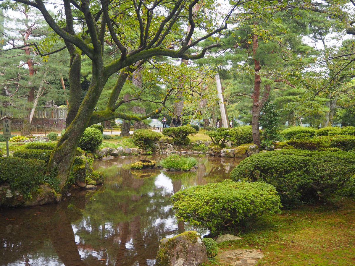 minoblog123's tweet photo. 【北陸めぐり9日目】
10/4

金沢に人が集まる理由がわかりました😌
神社⛩お城🏯お庭🌳と見どころ満載です😳

海沿いの砂浜をバイクで走るのも最高すぎる体験でした！！

晴れてればなぁ、☀️

#バイク一人旅
#gixxer
#なぎさドライブウェイ
#ひがし茶屋街
#雄山神社
#金沢城公園
#兼六園
#ブログ初心者 https://t.co/gFBaEHOYUM