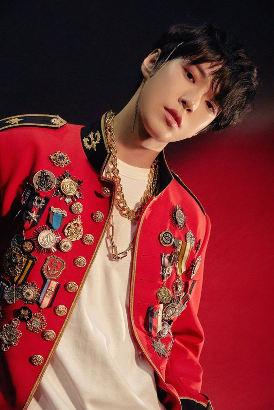 I was supposed to see NCT 127 for my 50th birthday this year. Alas, pandemic. This is another group where I had one bias for quite a while (Taeil) and eventually added a second (Doyoung). I really love fantastic vocalists, and SM Entertainment has them in spades.