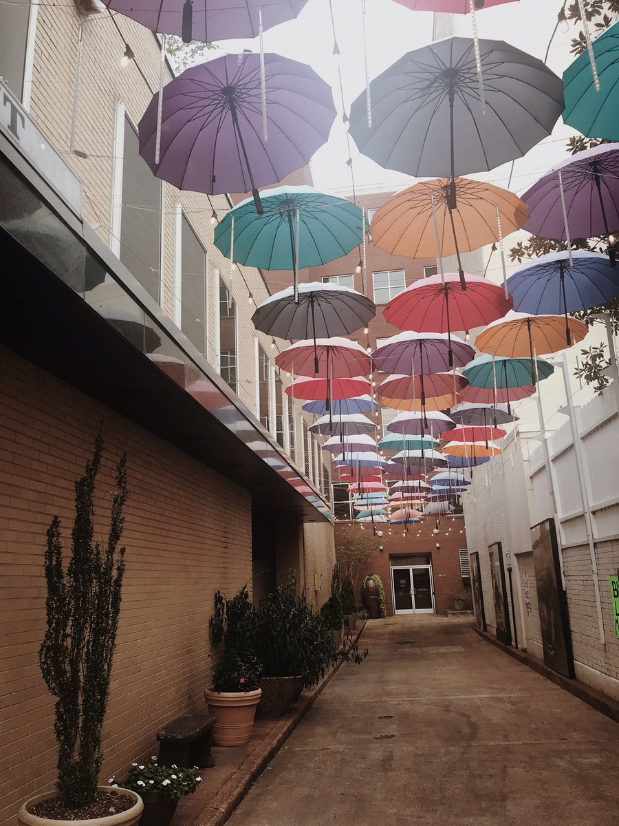 stop by umbrella alley on Chestnut St for a fun photo shoot with friends!