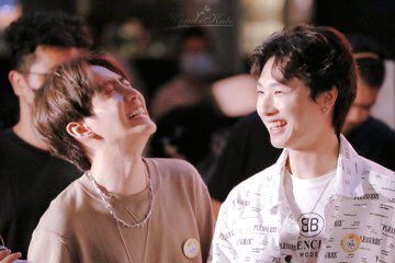 jengsnrk's tweet photo. Whispering then smile🖤💛✨
📸: Haruko Kate
#magusMG #MarkSiwat #Gunnapatn #AmmoforGN #หัวใจศิวัช #markgun #มาร์คกัน #MarkGunPH #SpreadTheLoveforMarkGun https://t.co/oskryHRoea