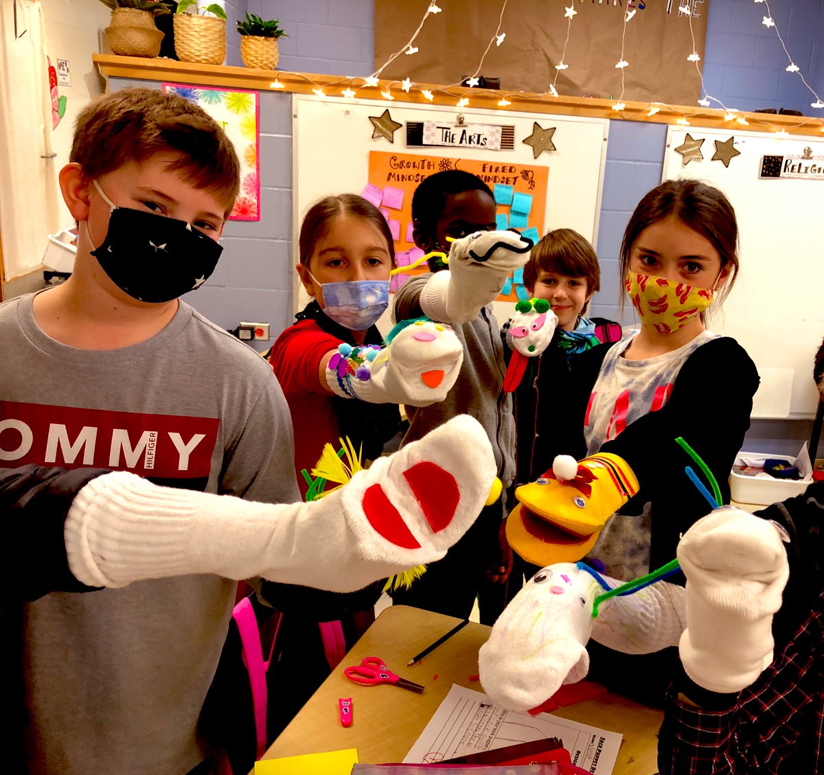 sierraladeroute's tweet photo. A little Puppet Party on a Thursday yes pleaseeee! Stay tuned for what we are using these puppets for! Disclaimer: No socks were harmed during this activity! #usingsocksrocks #sockittome #hellopuppet #imaginationstation #ocsbArts @StAnneOCSB @OttCatholicSB https://t.co/vUjsdzePJi