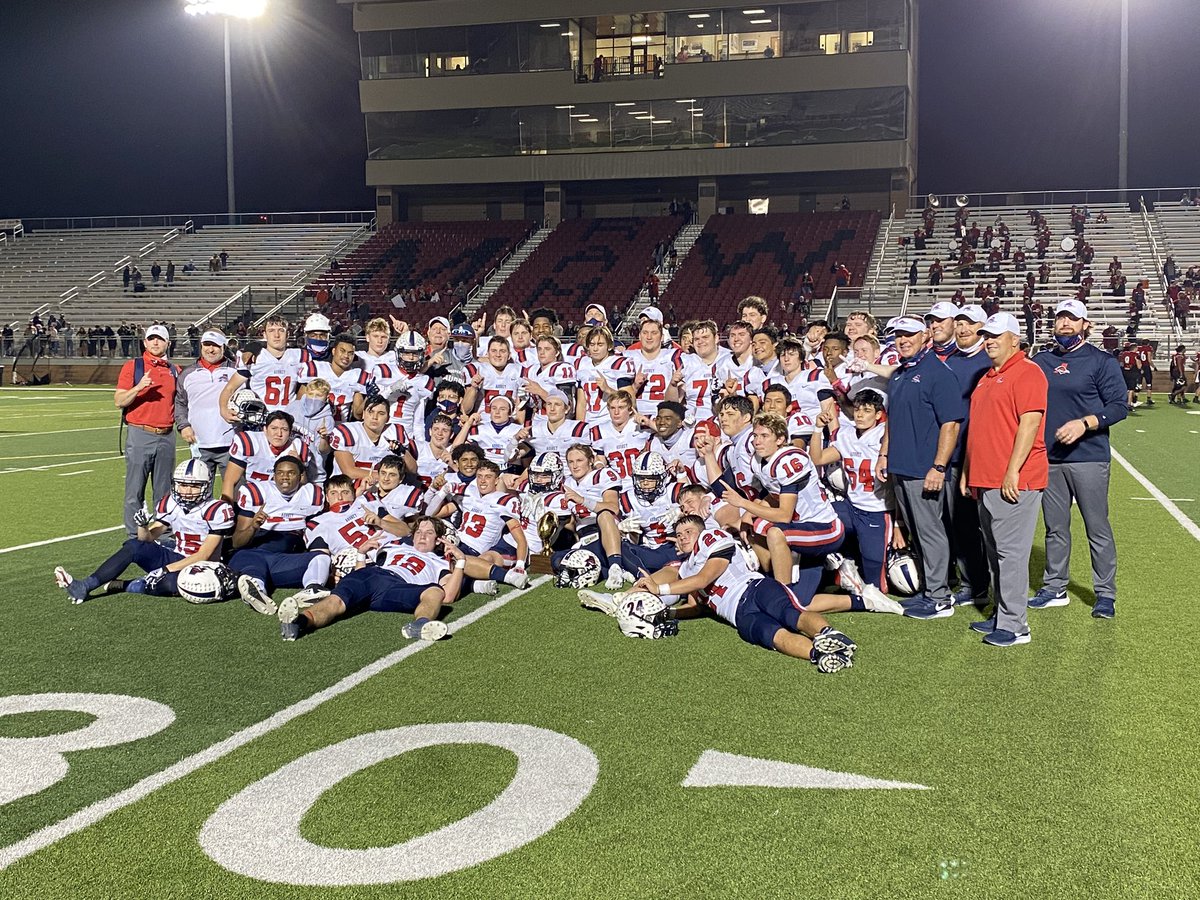 Frogman87's tweet photo. Your Aubrey Chaparrals are Bi-District Champs!!!  #AubreyProud #OURFINESTHOUR https://t.co/l0RP9ElGMJ