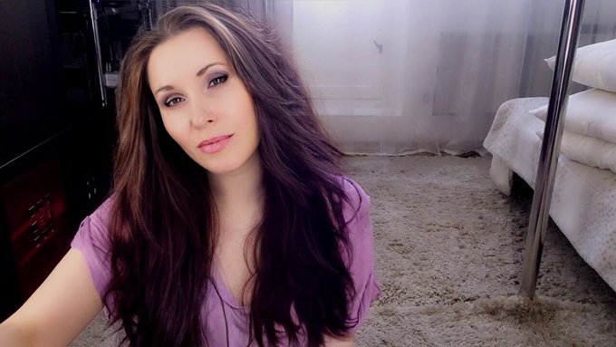 Hi lovely people, more videos and photos in my OnlyFans 👉https://t.co/bQ2U2YNkCP❤️❤️❤️ https://t.co/<a href="/tag/%D0%BD%D0%BE%D0%B2%D0%B0%D1%8F%D0%B0%D0%B2%D0%B0%D1%82%D0%B0%D1%80%D0%BA%D0%B0"class="tags"><span>#новаяаватарка</span></a>