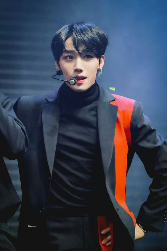 For Golden Child, who I think are some of the best dancers with some of the best songs in the industry, I have two - hilarious rapper Jangjun and leader Daeyeol.