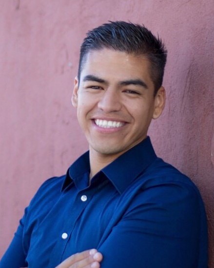 UCLA_Alumni's tweet image. Diego Sepulveda ’12 serves as president of the #UCLA @FirstGenAlumni Network, the only group of its kind in the @UofCalifornia system. Sepulveda has been a champion for first generation college students since he was a student himself.
#FirstGenUCLA #CelebrateFirstGen