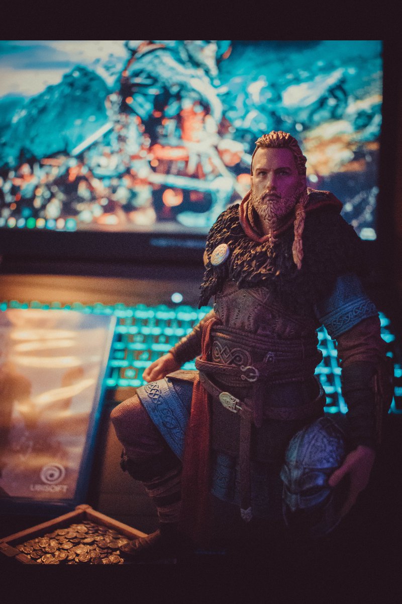 givemeanamex's tweet image. #AssassinsCreedValhalla 

OMG, just got a huge delivery &amp;amp; I'm peaking even more than I was already. This is literally the best game I've played in the past 5 years easily. 

Its everything I wanted, hoped for and desired. 

EIVOR, I love you ! 

SKAL SKAL SKAL

#PS5 #XboxSeriesX