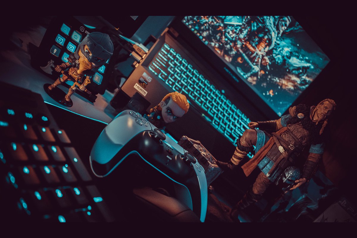 givemeanamex's tweet image. #AssassinsCreedValhalla 

OMG, just got a huge delivery &amp;amp; I'm peaking even more than I was already. This is literally the best game I've played in the past 5 years easily. 

Its everything I wanted, hoped for and desired. 

EIVOR, I love you ! 

SKAL SKAL SKAL

#PS5 #XboxSeriesX