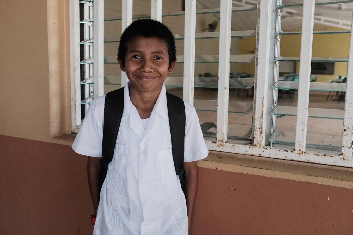 cedarcreektv's tweet photo. Experience the joy of being handpicked by a grateful child who sees your photo this November. 

Many kids are left home alone with threats of danger in El Salvador. The CDI becomes an oasis for them.

🎁 Learn how you can make a difference: https://t.co/GfnnuriTKe

#hearttohand https://t.co/LESEkPoOTD
