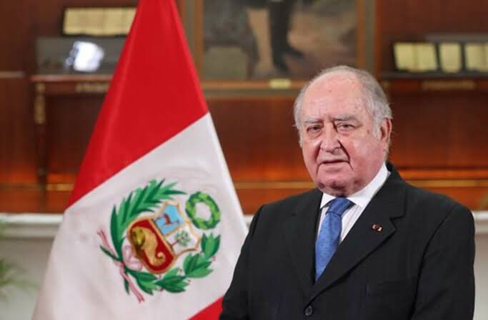 in this four days, Merino has already made a bunch of terrible decisions, beginning with the fact that he put Antero Flores Aráoz as our new first minister