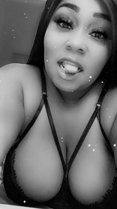 #ebony #milf # DM for my link 🚨🚨 https://t.co/19MVOYvO35<a href="/tag/ebony"class="tags">#ebony</a><a href="/tag/milf"class="tags">#milf</a>