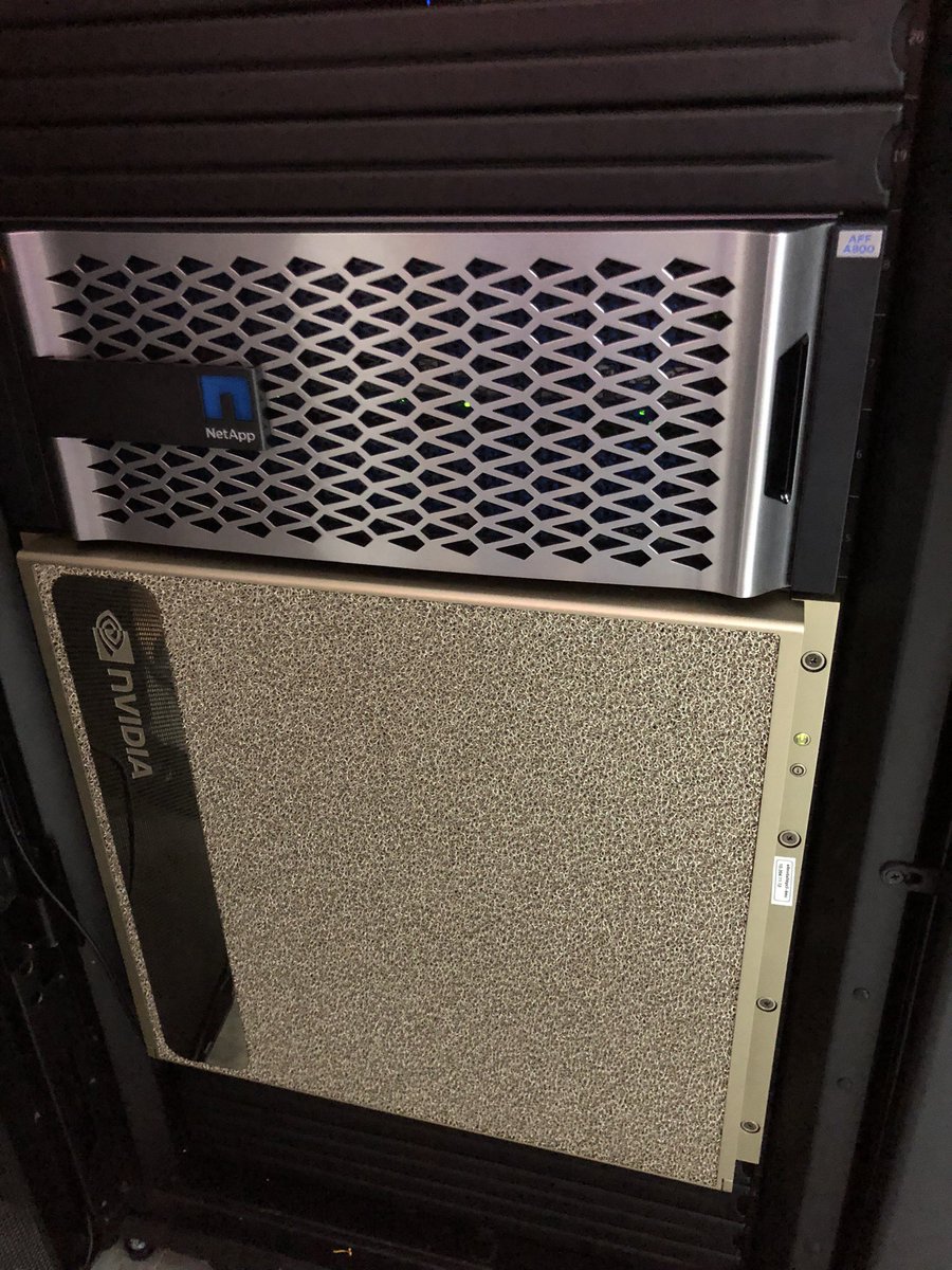 HosebDM's tweet photo. This @nvidia and @NetApp #ONTAPAI looks dope! #DGX2 #A800 @NVIDIADC https://t.co/9VCAHTYYo4