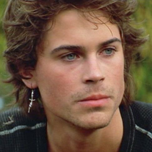 Glat kind gør dig irriteret Greg on Twitter: "I completely missed that Billy in Stranger Things was  just modeled after Rob Lowe's character “Billy” from St Elmo's Fire.  https://t.co/XxRc4b3JNZ" / Twitter