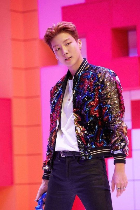 Winner is another small group (four members) where I literally bias half of them, Hoony and Yoon, who is on my top tier list of favorite vocalists.