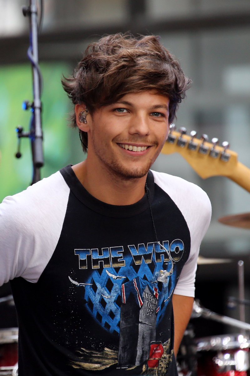 PiperCarr18's tweet photo. who ever called louis ugly is clearly blind. you’re perfect @Louis_Tomlinson #LouisIsBeautiful https://t.co/Hvl29DCT0L