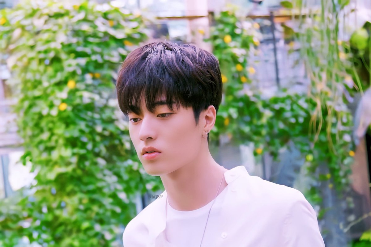 RoHaruto's tweet photo. Like an angel ✨

#TREASURE #하루토 #HARUTO @treasuremembers https://t.co/vaZAV10xsv