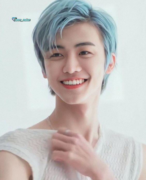 The last of the NCT units (Dream) is the one that I have followed the least but still enjoy their work. This bias is newer than my other NCT biases, but pretty sure it's Jaemin.