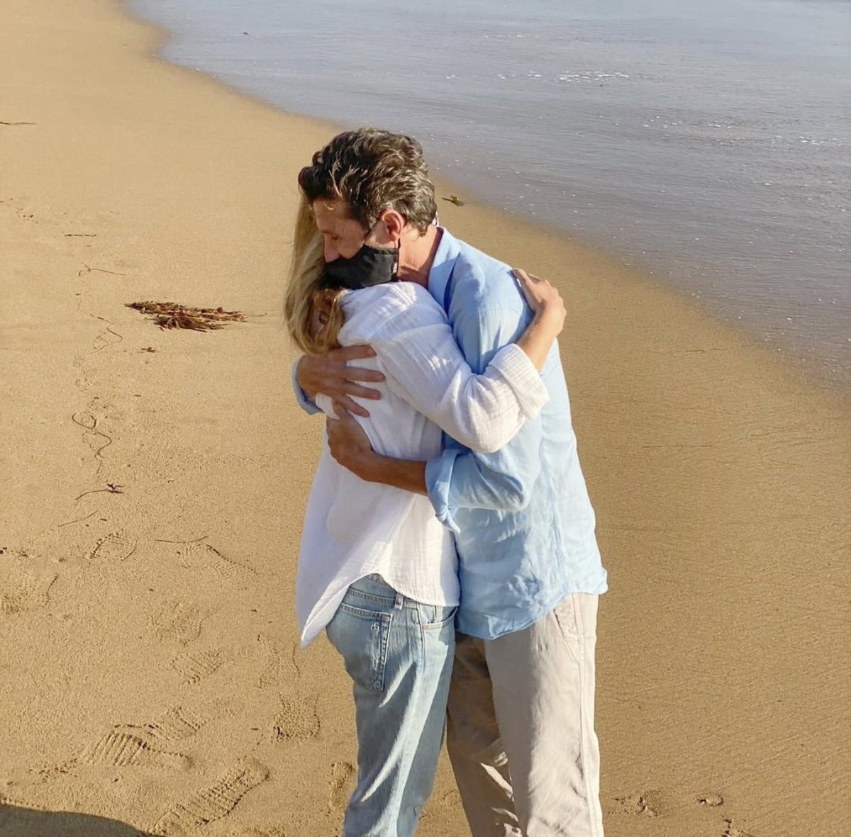 They’re here to save 2020 🥺 <a href="/EllenPompeo/">ؘ</a> <a href="/PatrickDempsey/">Patrick Dempsey</a>