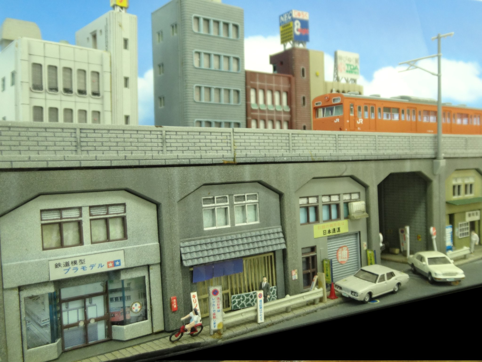 Nゲージ自作ストラクチャー ステーションシネマコンプレックス