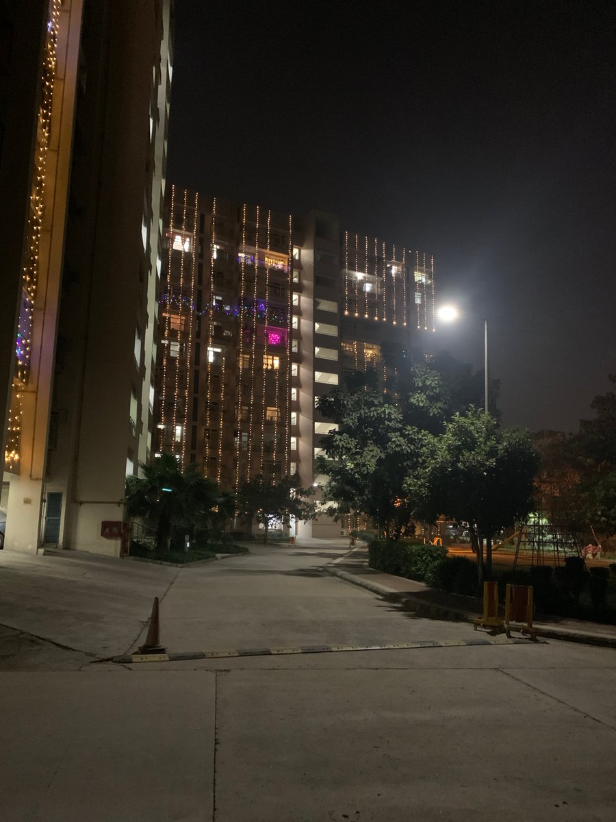 ponguru's tweet photo. #Diwali2020 on campus @IIITDelhi Faculty residence. Great job by Prof. @lab_sengupta & #IIITD FMS team! #profgiri #lifeatIIITD https://t.co/jJuGJ3ccXr